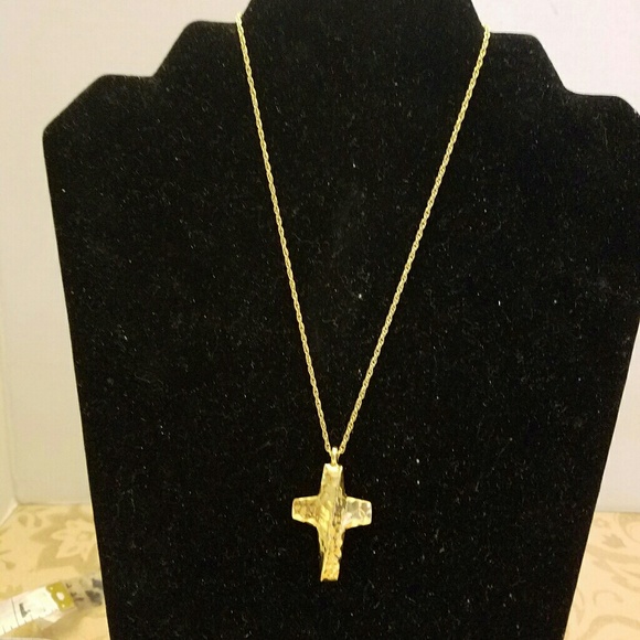 Trifari necklace with a cross pendant - Picture 1 of 8